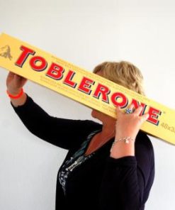 Toblerone XXL gevuld met 48 mini's