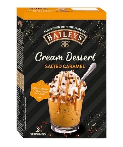 Baileys Cream Dessert met caramel Crispies en topping